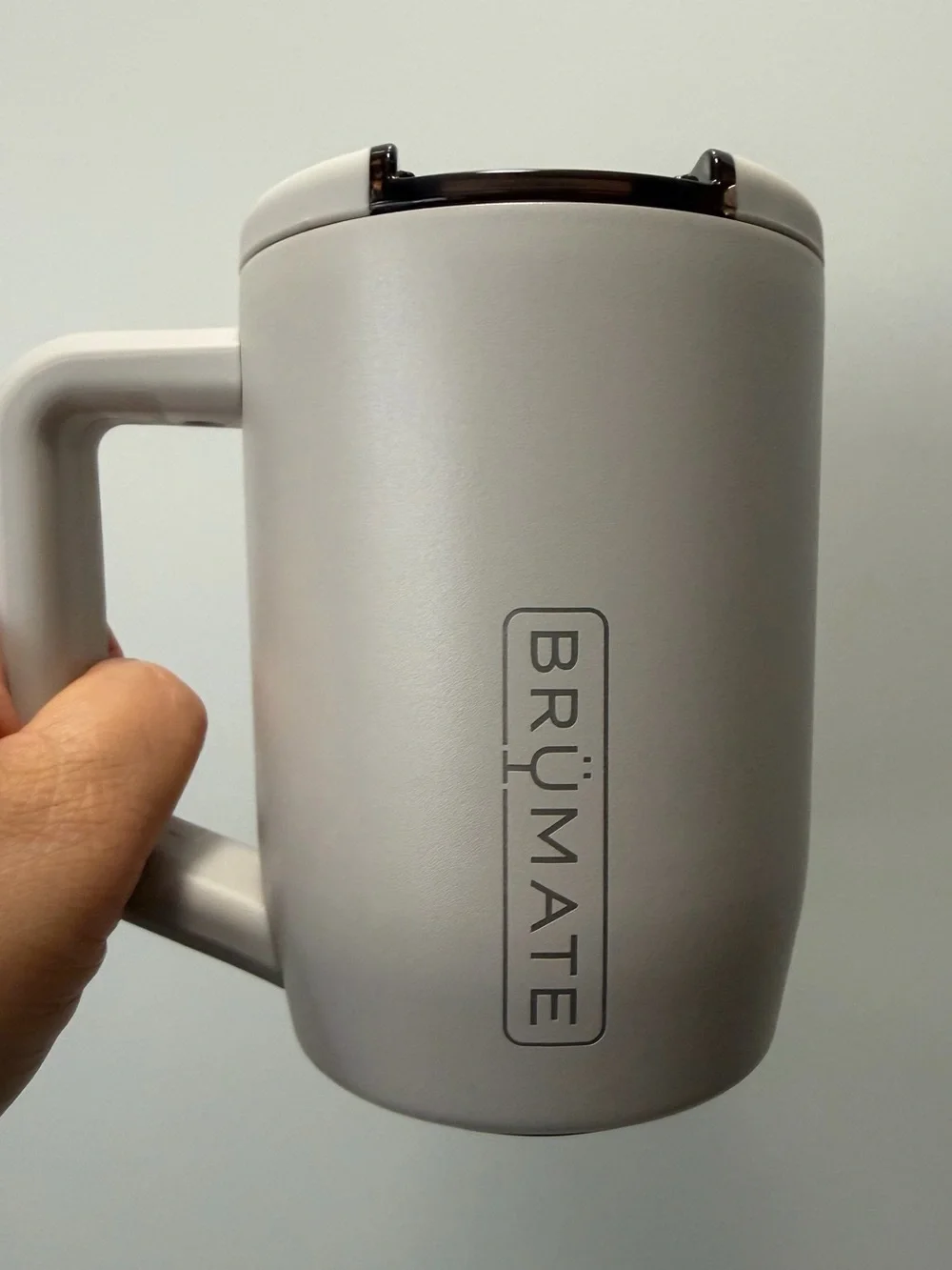 BrüMate Dune MÜV Insulated Mug w/ locking leak free lid.